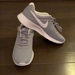 Gray Nike Tanjun Size 8